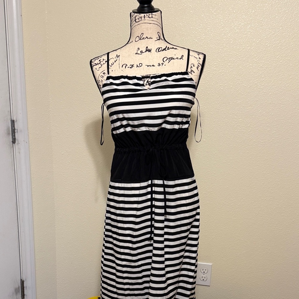 Romeo and Juliet 🌹Black and White Striped Dress